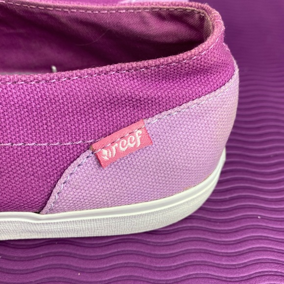 Reef women’s shoes. - Picture 2 of 8